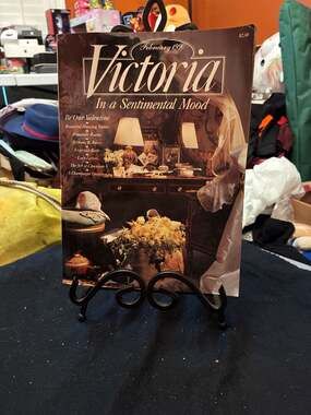 Victoria Magazine February 1990 In a Sentimental Mood Vintage Issue